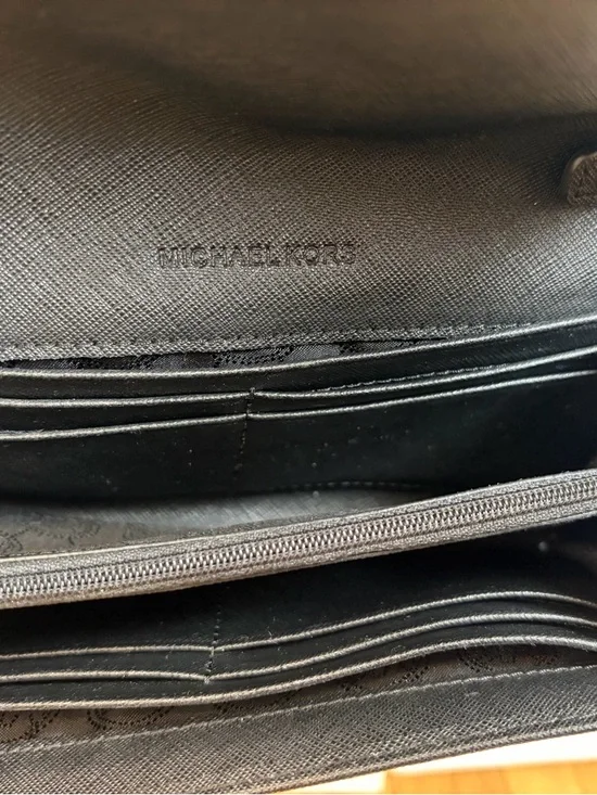 ✨NWT! MICHAEL KORS Jet Set Travel Saffiano Leather Crossbody - Picture 4 of 9